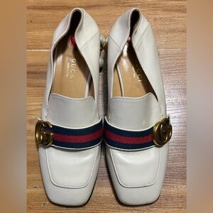 Gucci Peyton white leather Pearl embellished loafer